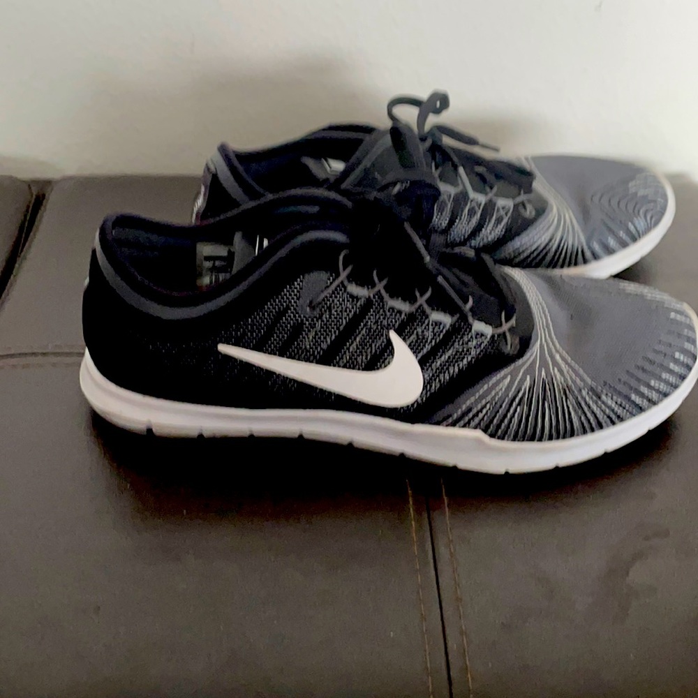 Nike Cross Train sneakers
